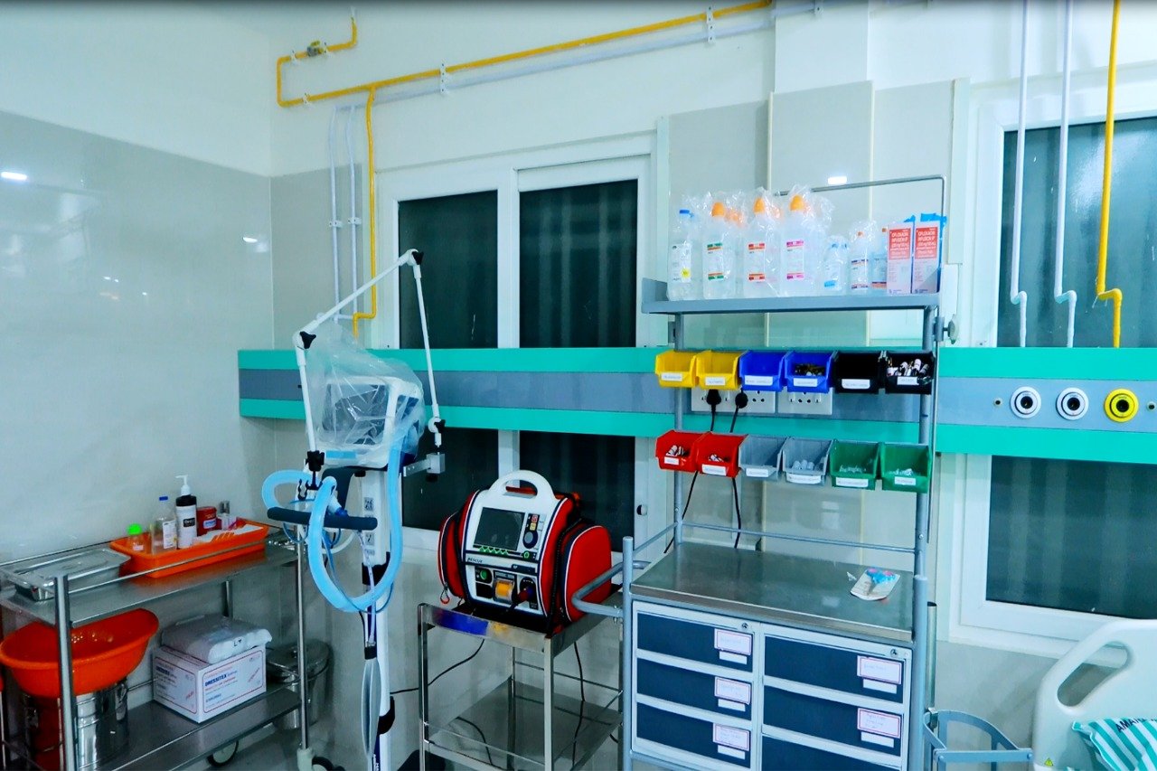 Defibrillator Monitor